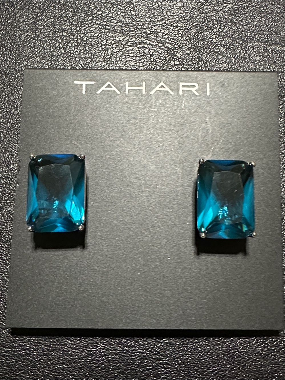 TAHARI Silver Tone Statement Blue Stone Clip On Earrings - Picture 16 of 16